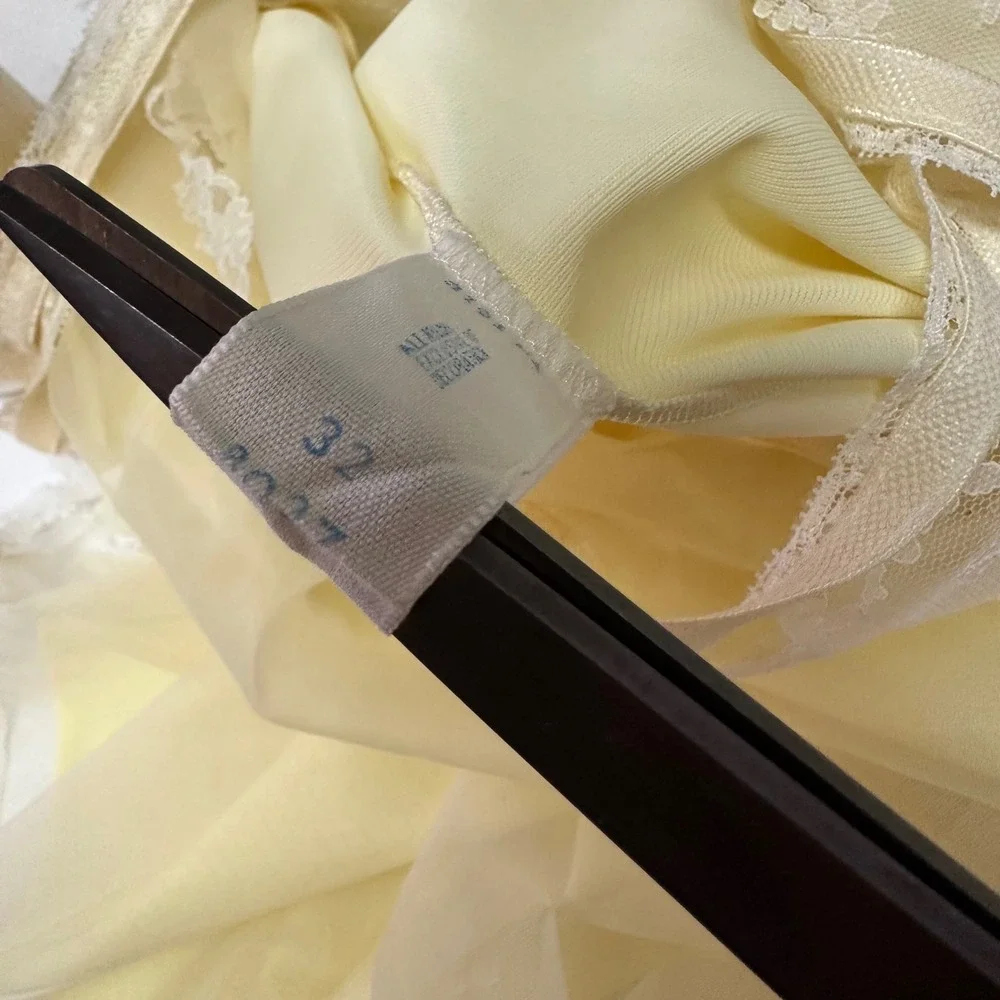 Vintage Warners Yellow Lace Babydoll Nightgown 32 USA 60s 70s Sheer Lingerie